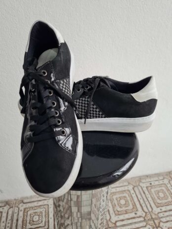 Sneaker „Tamaris“ Größe 40 in Schwarz/Weiß