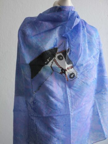 Seidentuch “ No Name“ in Blau gemustert mit Pferdekopf Handgerollt