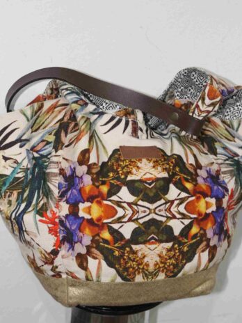 Tasche „Anokhi“ Br. 52cm Hö. 33cm in Bunt Floral/Textil mit seperater Innentasche/Trageriemen/Leder