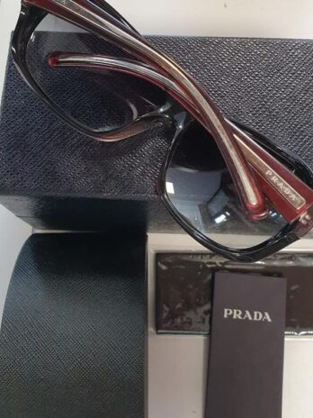Sonnenbrille mit Etui “ PRADA “ in Braun