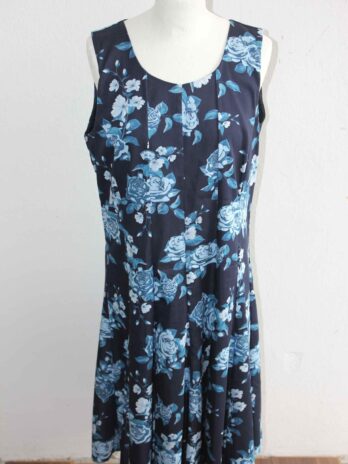 Kleid „Elli&Moon“ Größe 40 in Dunkelblau|Hellblau Floral