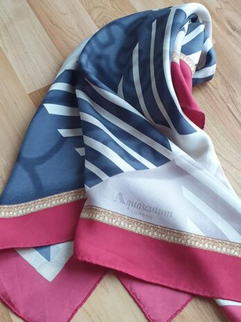 Tuch “ Aquascutum London “ in Rot/Blau/Beige gemustert/Seide handgerollt