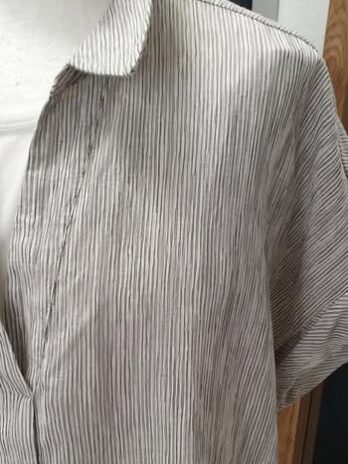 Bluse “ Opus “ Größe 40 in Weiß/Grau gestreift