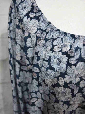 Bluse „Bonita“Größe 42 in Blau|Weiß Floral