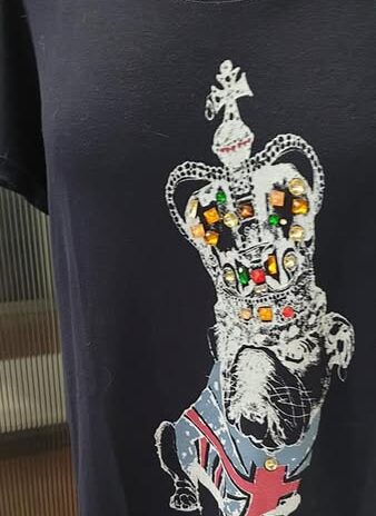 Shirt “ Jones “ Größe 42 in Dunkelblau/Print bunte Steine
