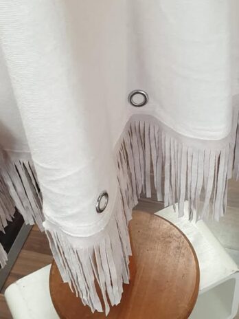 Poncho “ Preziska “ Größe L/XL in Beige mit Fransen