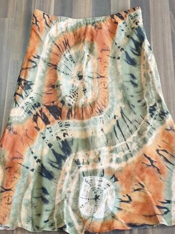 Rock “ Made in France “ Größe M in Orange/Khaki/Batik gemustert