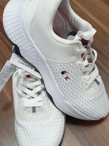 Sneakers “ Lacoste “ Größe 40 in Weiß NEU!