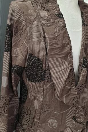 Blazer “ Parisienne Diva “ Größe 40/42 in Schlamm/Beige/Schwarz gemustert