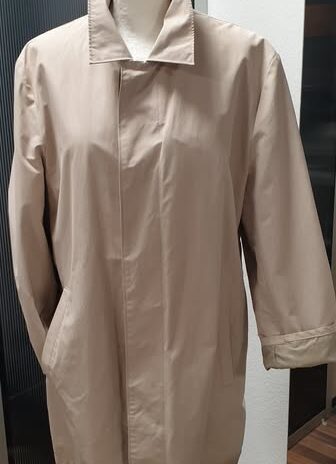 Jacke “ Springfield “ Größe 38/40 in Beige wasserabweisend