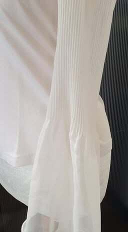 Shirt “ Apart “ Größe 40 in Offwhite/Plisseeärmel