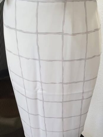 Rock “ Hugo Boss “ Größe 34/36 in Offwhite/Rosa/Grau kariert