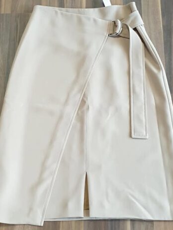 Rock “ Hugo Boss “ Größe 34/36 in Camel