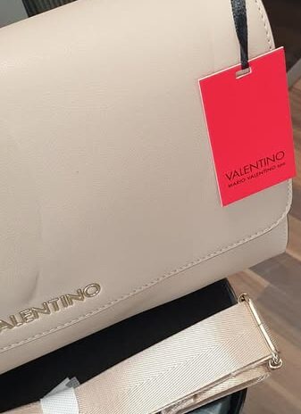 Tasche “ Valentino “ in Beige/Kunstleder mit Staubbeutel NEU! Maße Breite ca 30cm Höhe ca 24cm