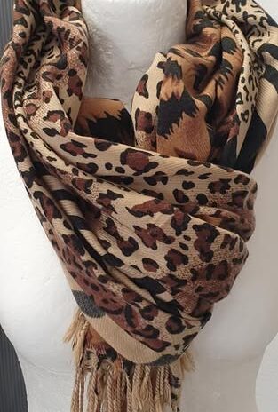 Schal “ No Name “ in Animalprint