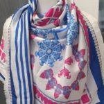 Dreieckstuch “ Yess “ in Pink/Blau gemustert