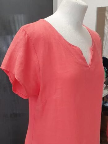 Kleid “ Italian Style “ Größe M in Coralle 100% Leinen