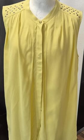 Bluse “ Jones “ Größe 38/40 in Gelb/Nieten