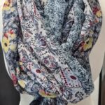 Schal “ No Name “ in Blau/Gelb/Floral gemustert