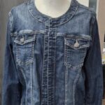 Jeansjacke “ Cartoon “ Größe 38/40 in Blau