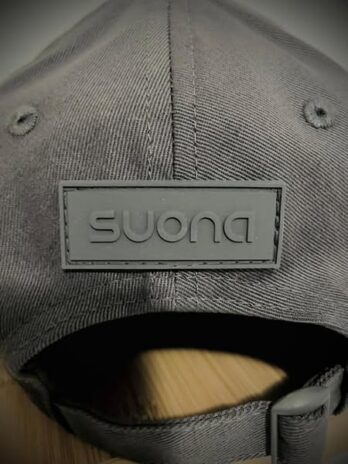 Kappe „SUONA“ in Schwarz Größe OS Unisex Organic Cotton NEU! personalisierbar mit hochwertigen österr. Kristallen
