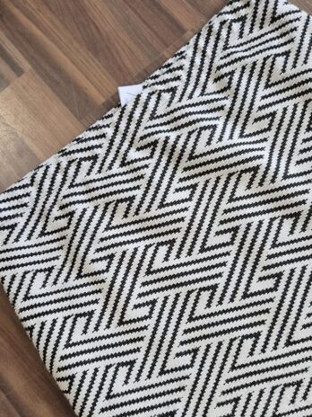 Rock “ Montego “ Größe 42 elastischer Bund in Schwarz/Weiß gemustert