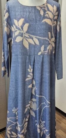 Maxikleid “ Made in Italy “ Größe 38/40 in Hellblau/Beige gemustert