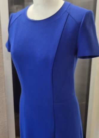 Kleid “ Hugo Boss “ Größe 36 in Royalblau