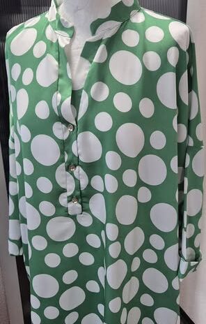 Kleid “ Monte Cervino “ Größe OS (38-40/42) in Grün/Weiß getupft