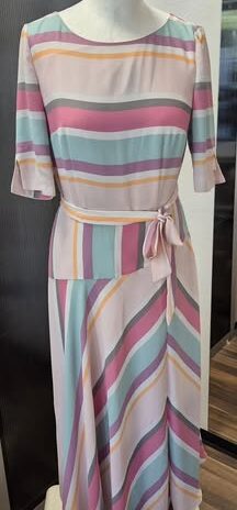 Maxikleid “ Comma “ Größe 36 in Bunt gestreift