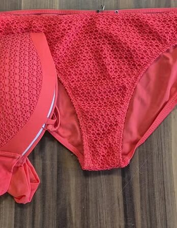 Bikini “ Triumph “ Größe 40/42 in Rot
