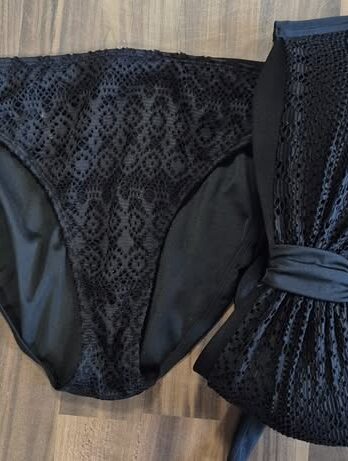 Bikini “ Triumph “ Größe 40/42 in Schwarz