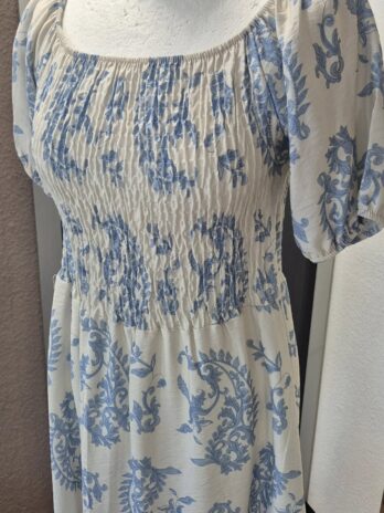 Kleid “ New Collection “ Größe 36 in Offwhite/Hellblau gemustert