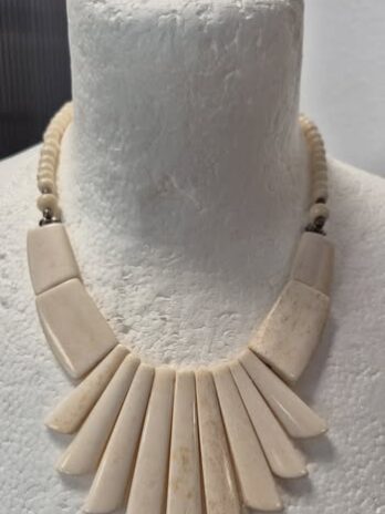 Kette “ Bijou Brigitte “ in Beige