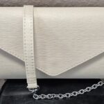 Tasche “ Karen Collection “ in Offwhite/Kunstleder Breite ca 23cm Höhe ca 17cm