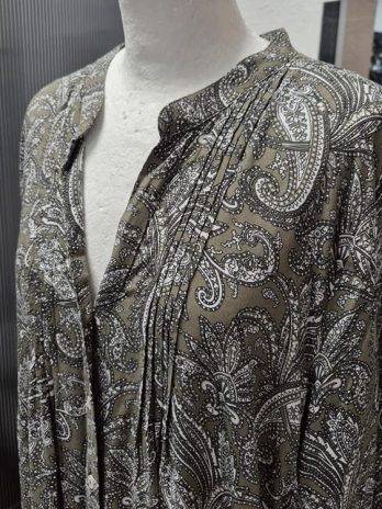 Bluse “ Gerry Weber “ Größe 46 in Khaki/Schwarz/Weiß Paisleymuster
