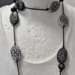 Kette “ Gudrun Sjöden “ in Schwarz/Weiß
