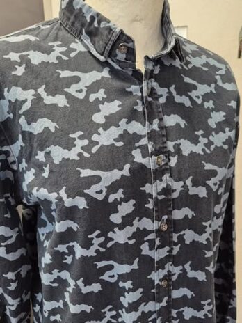 Herrenhemd “ IQ “ Größe M in Dunkelblau/Hellblau/Camouflage