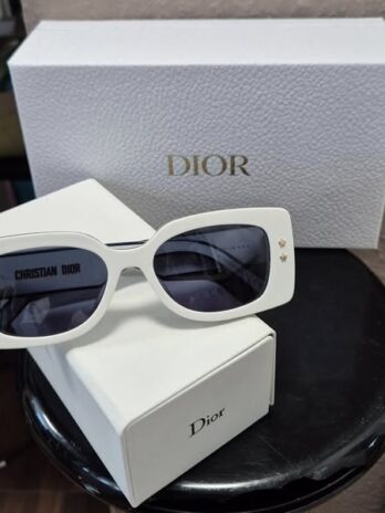 Sonnenbrille mit Etui “ DIOR “ in Weiß/Blau