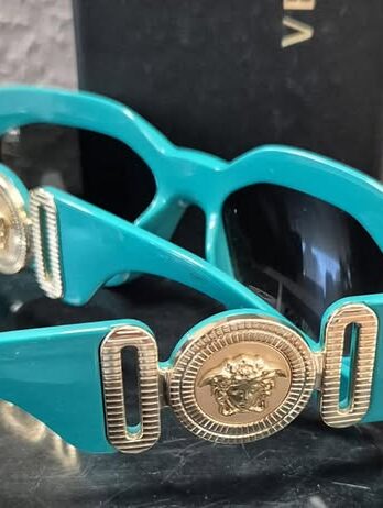 Sonnenbrille mit Etui “ VERSACE “ in Smaragdgrün