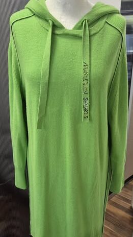 Strickkleid mit Kapuze “ Marccain Sports “ Größe 38/40 (N3) in Apfelgrün 90% Wolle 10% Cashmere