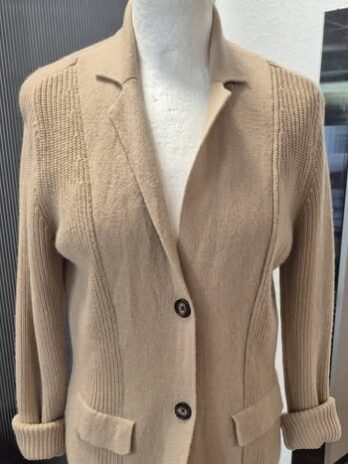 Strickweste “ Chelsea Rose “ Größe 38 in Beige 100% Wolle