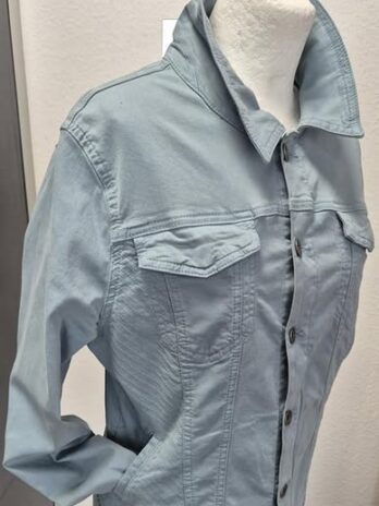 Jeansjacke “ Jones “ Größe 40 in hellem Aquablau