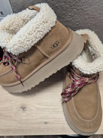 Booties “ UGG “ Größe 39 in Camel/Leder