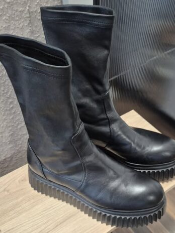 Booties “ AGL “ Größe 38,5 in Schwarz/Leder mit Schuhsack