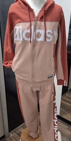 Jogginganzug “ Adidas “ Größe 36 in Terracotta/Beige