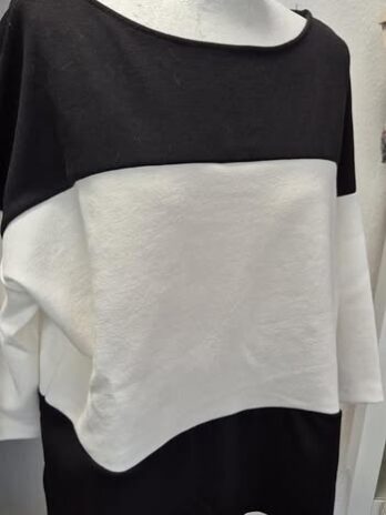Sweater “ Opus “ Größe 40 in Schwarz/Weiß Blockstreifen