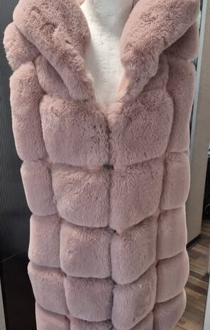 Webpelzgilet mit Kapuze “ Made in Italy “ Größe 36 in Rosa