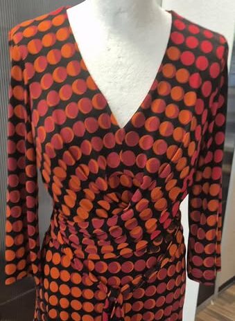 Shirt “ Taifun “ Größe 36 in Terracotta/Schwarz/Weinrot gemustert
