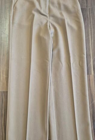 Hose “ NA-KD “ Größe 38 in Camel